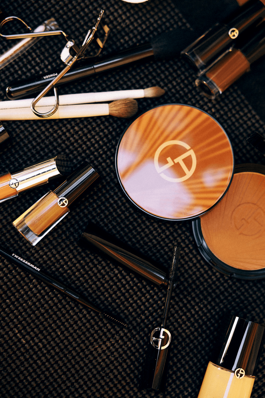 Natasha Lyonne on Golden Globes red carpet in blue gown