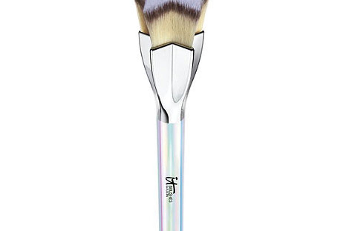 it cosmetics superstar flawless foundation brush