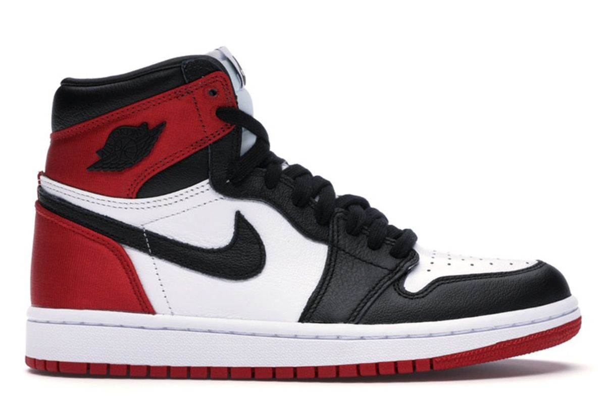 jordan 1 retro high satin black toe