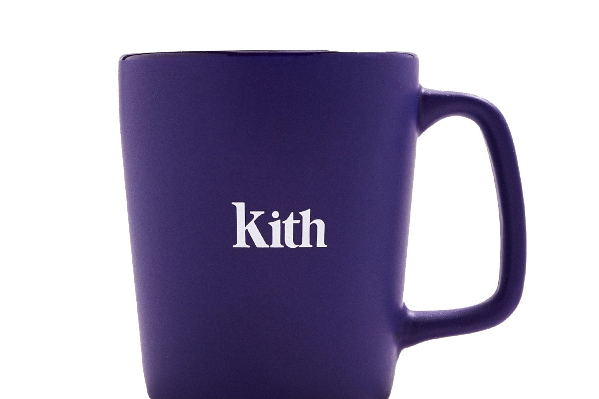 kith serif logo mug