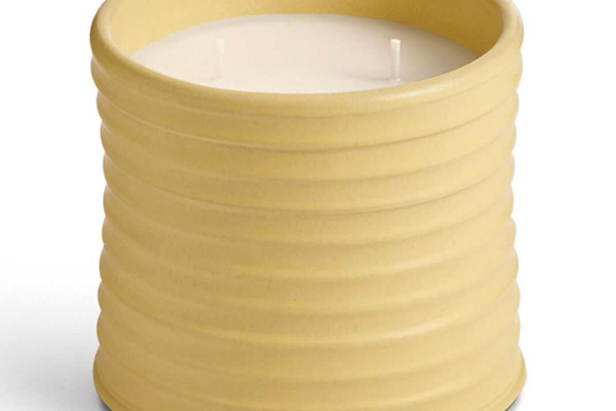 loewe medium honeysuckle candle