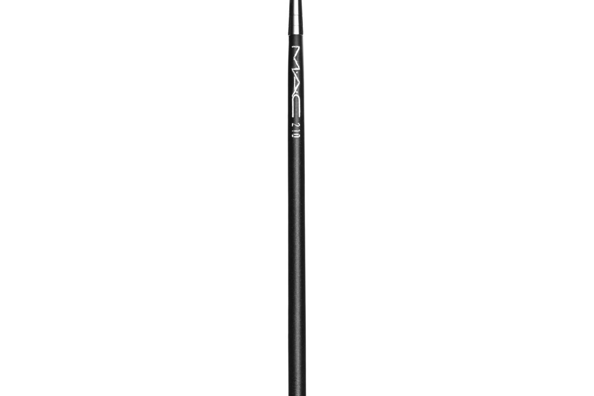 mac 210 precise eye liner brush