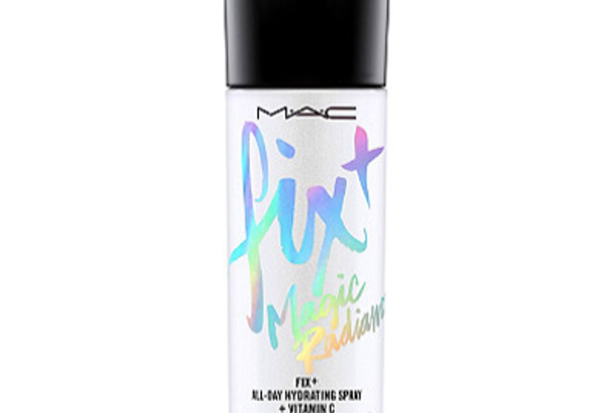 mac fix and magic radiance all day hydrating spray and vitamin c