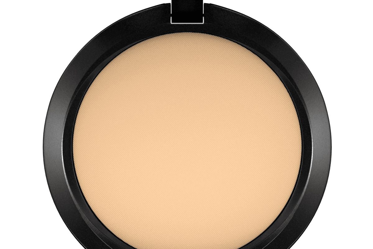 mac powder plus foundation