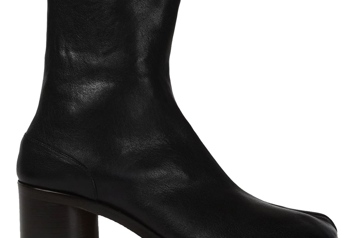 maison margiela painted calfskin tabi boots black