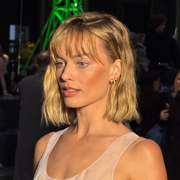 Margot Robbie Debuts The Ultimate French-Girl Bob
