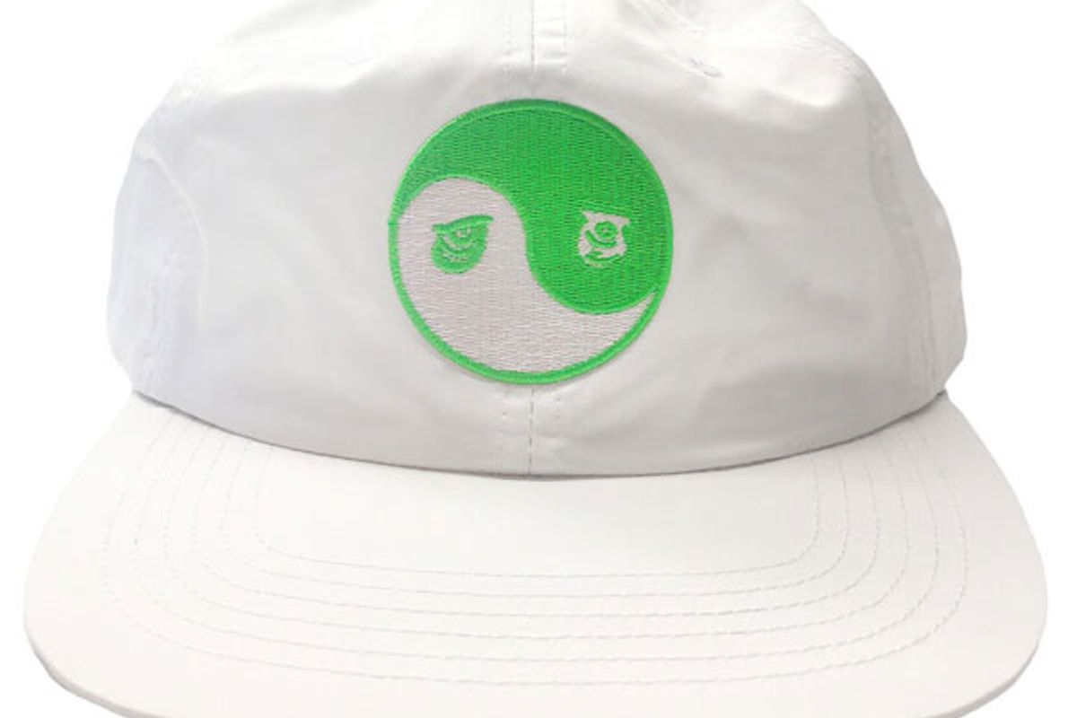 mister green dualism cap white