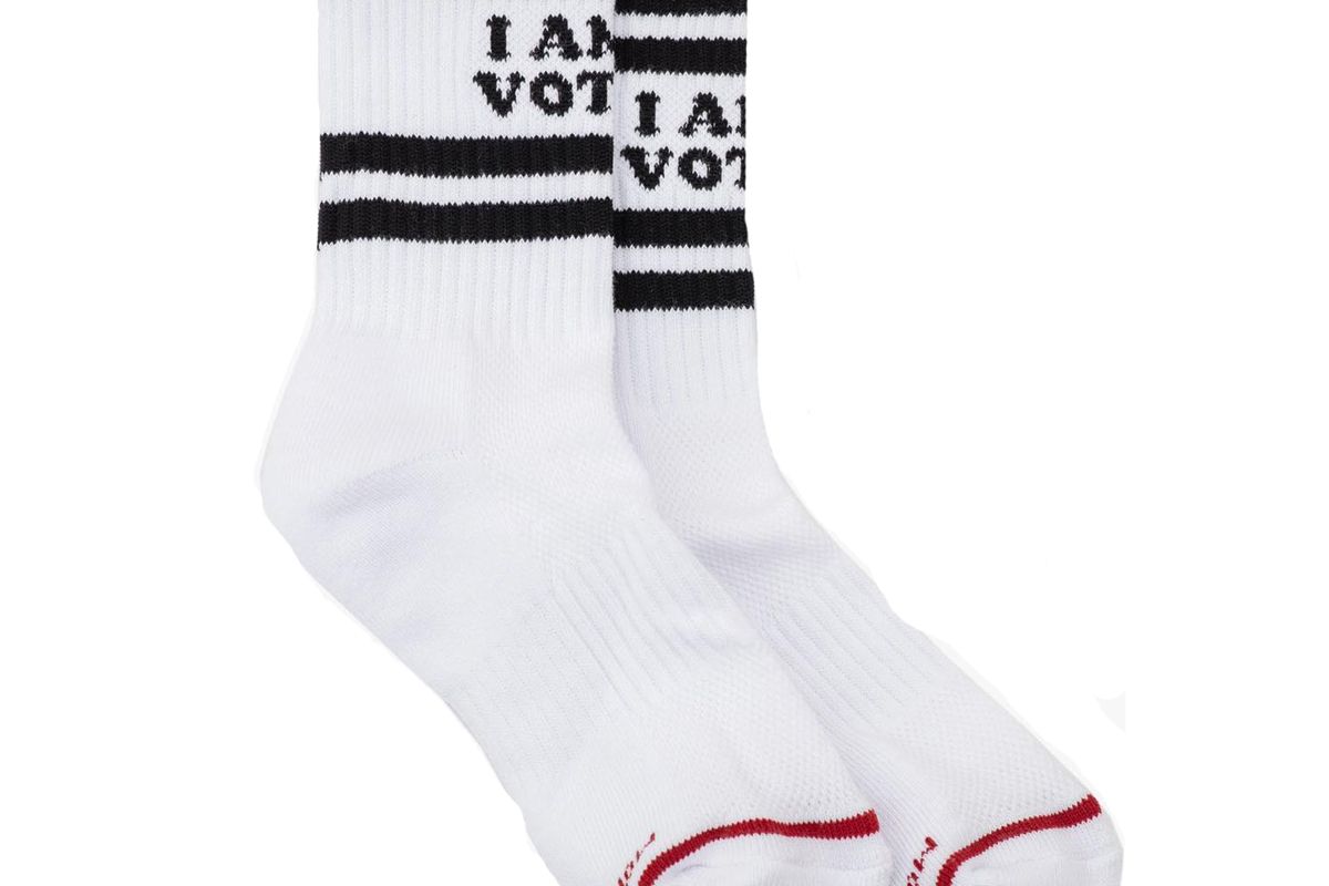 mother x i am a voter socks