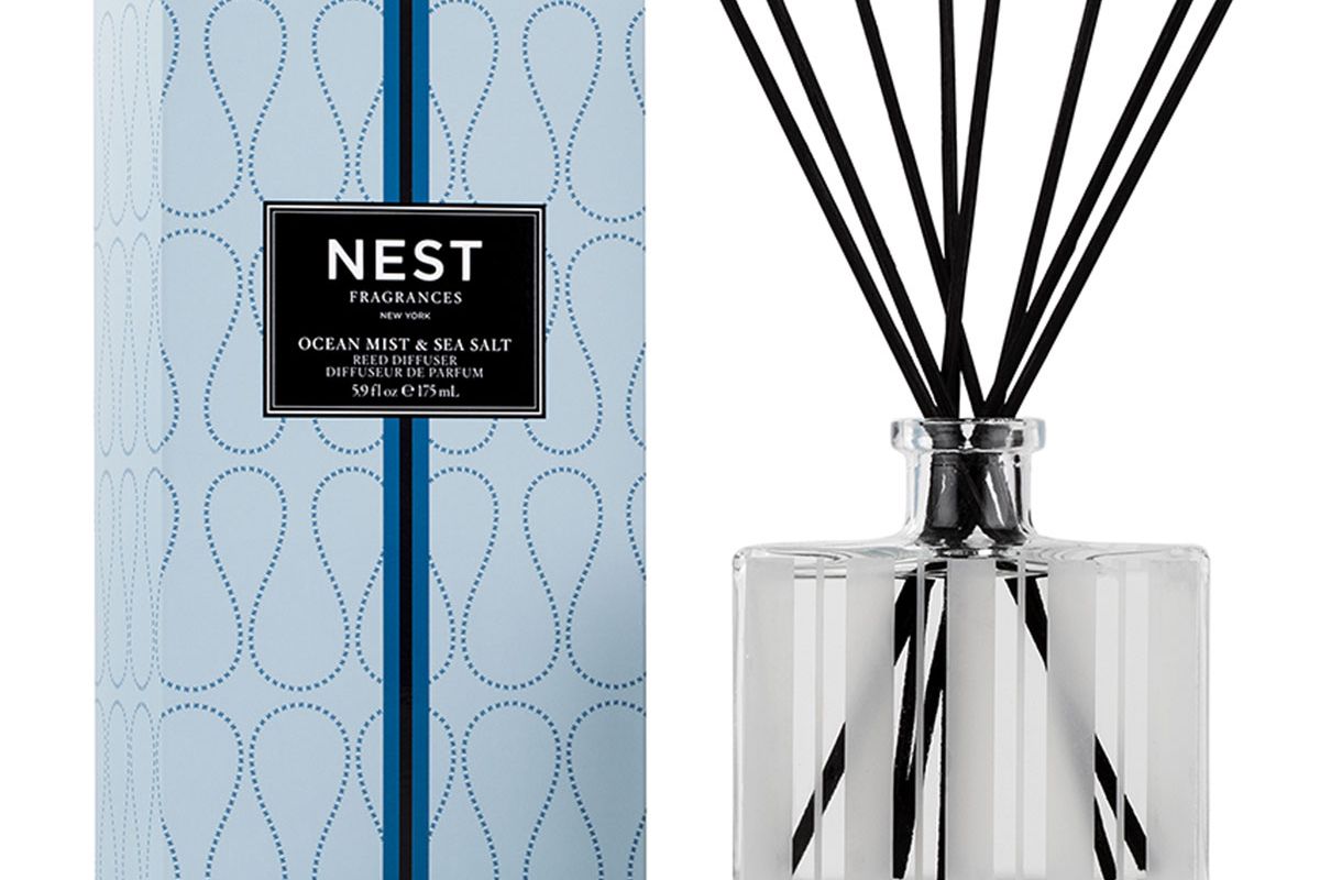 nest fragrances ocean mist and sea salt reed diffuser