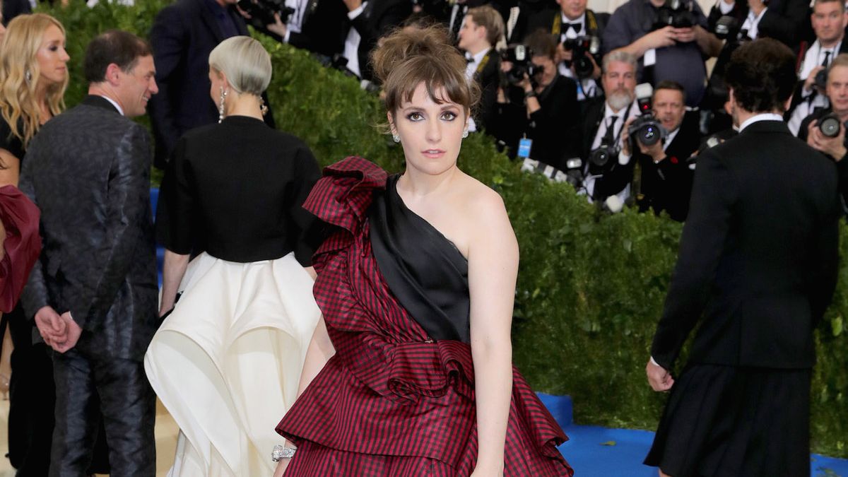 Lena Dunham Pulled a Katy Perry and Shaved Off All Her Hair