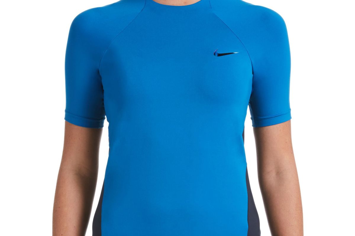 nike womens essential short sleeve rash guard