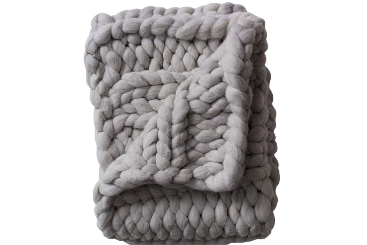 nublado chunky throw grey