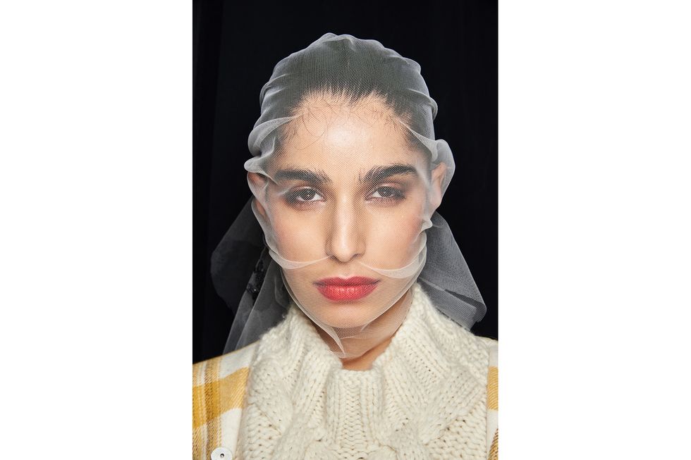 nyfw red lipstick trend