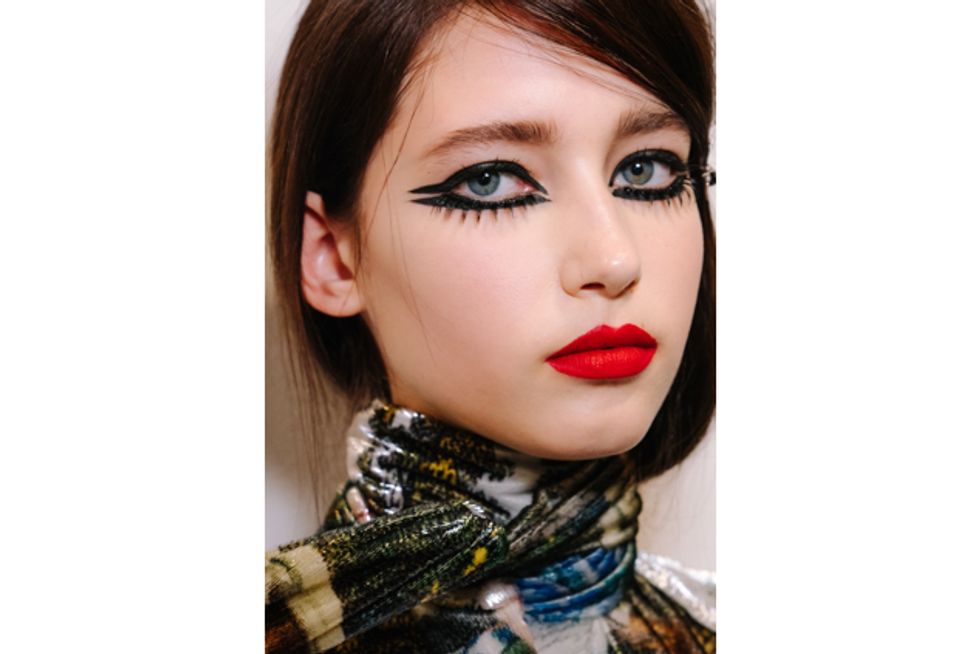 nyfw red lipstick trend