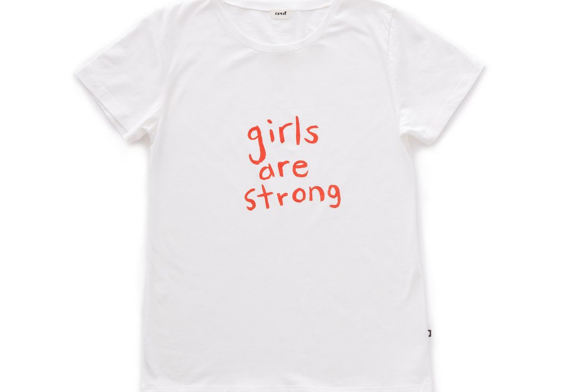 oeuf girls are strong tee