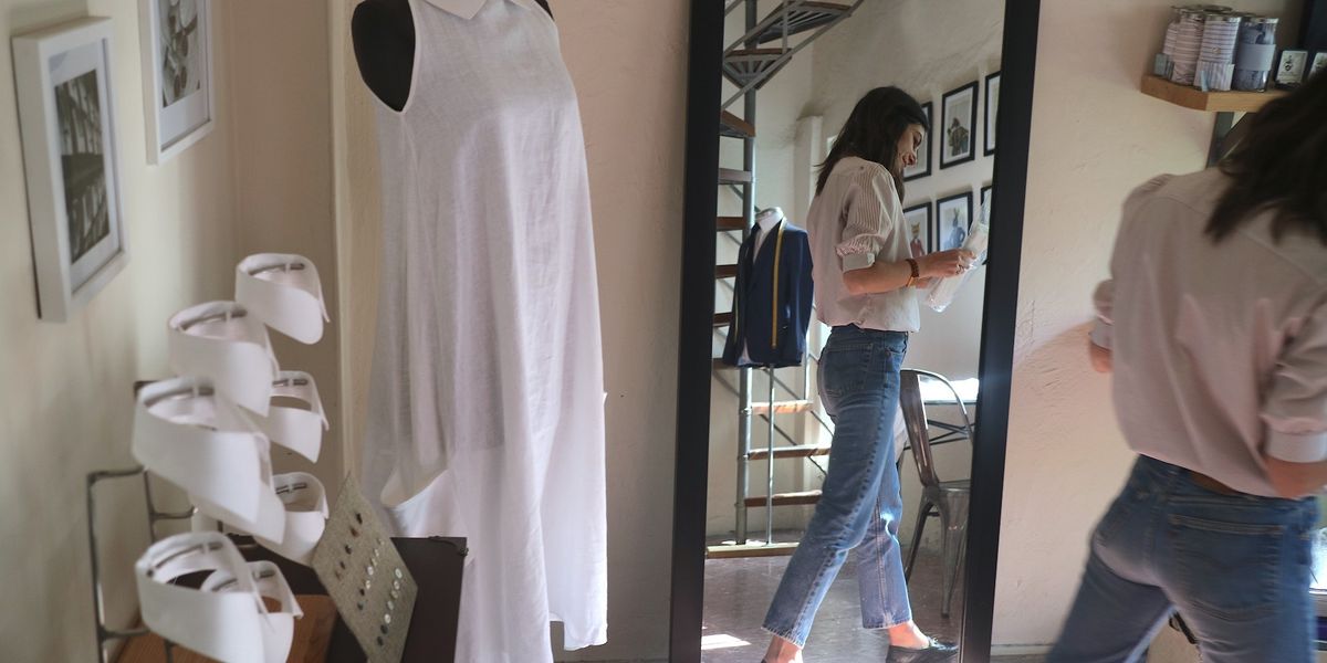Dentro de Chava Studio, un taller en la Ciudad de México para camisas personalizadas