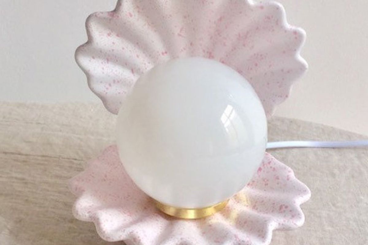 olivialovashop speckled shell lamp vintage