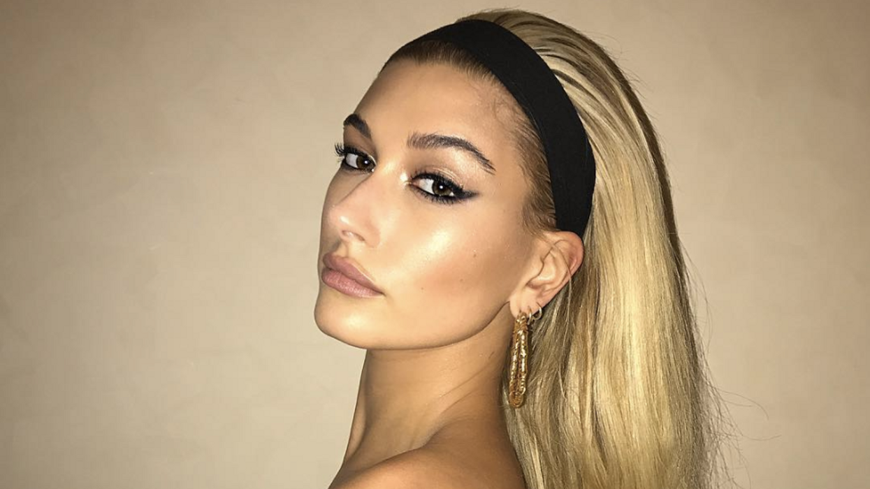 Hailey Baldwin Wore a Headband With Her Fancy Gown—and Pulled It Off