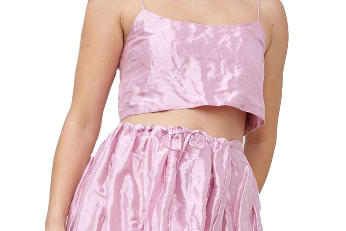 priscavera spaghetti crop top in metallic pink