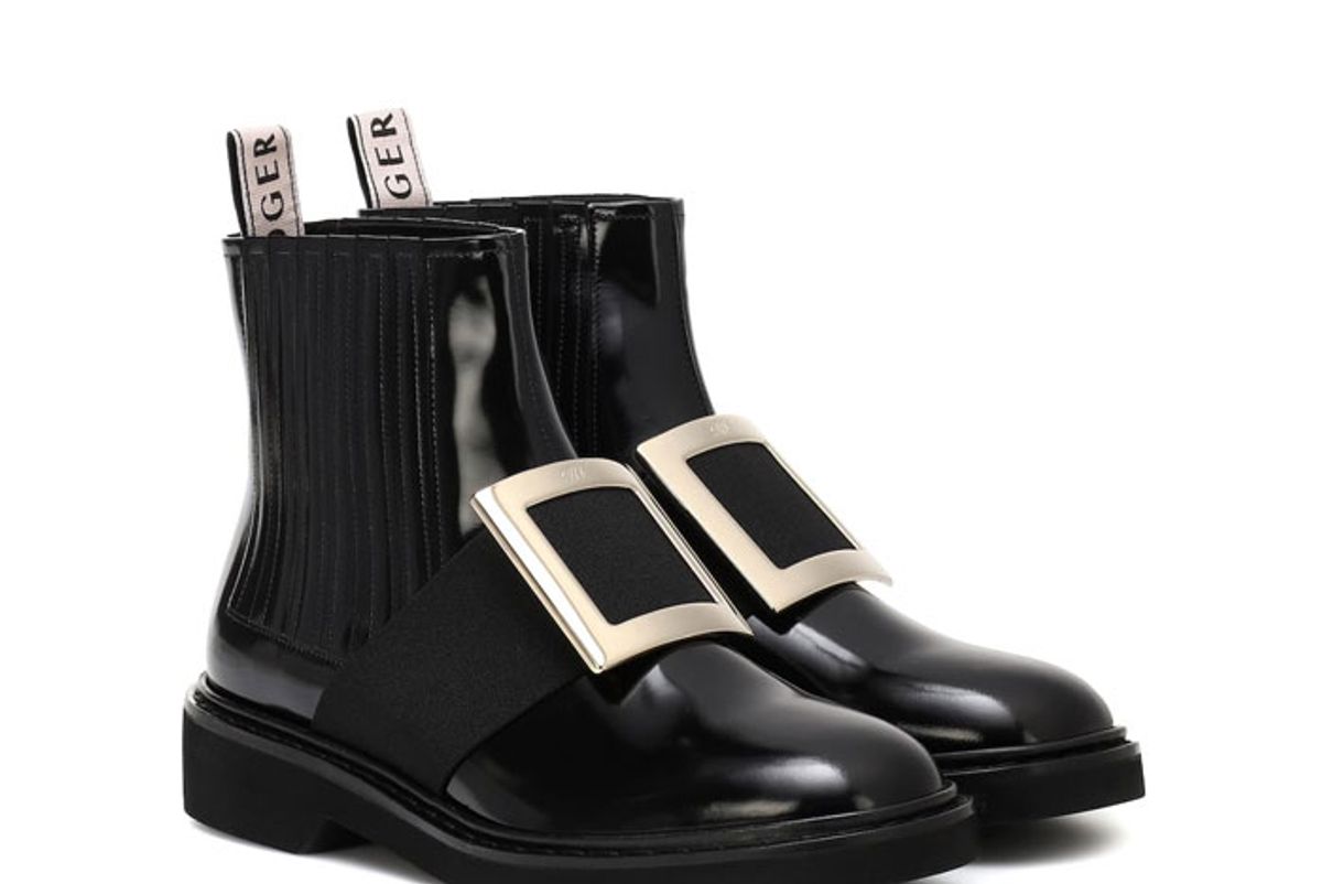 roger vivier chelsea viv leather ankle boots