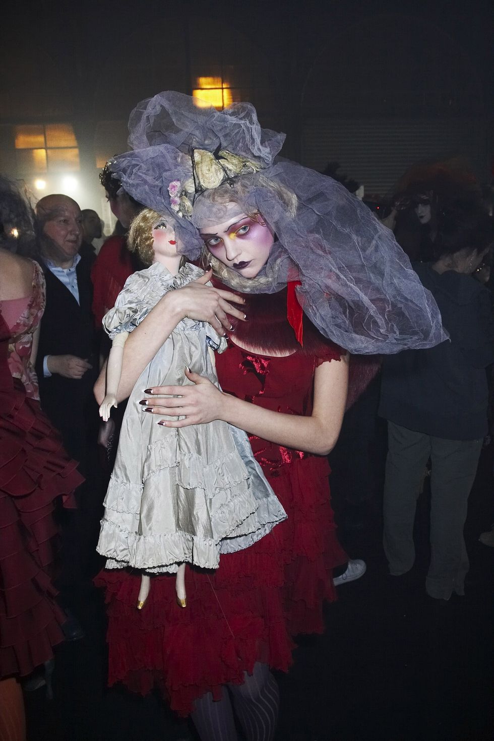 runway-halloween-beauty-looks