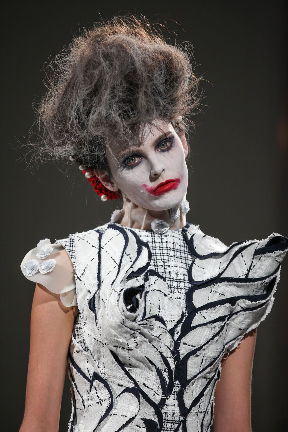 runway-halloween-beauty-looks