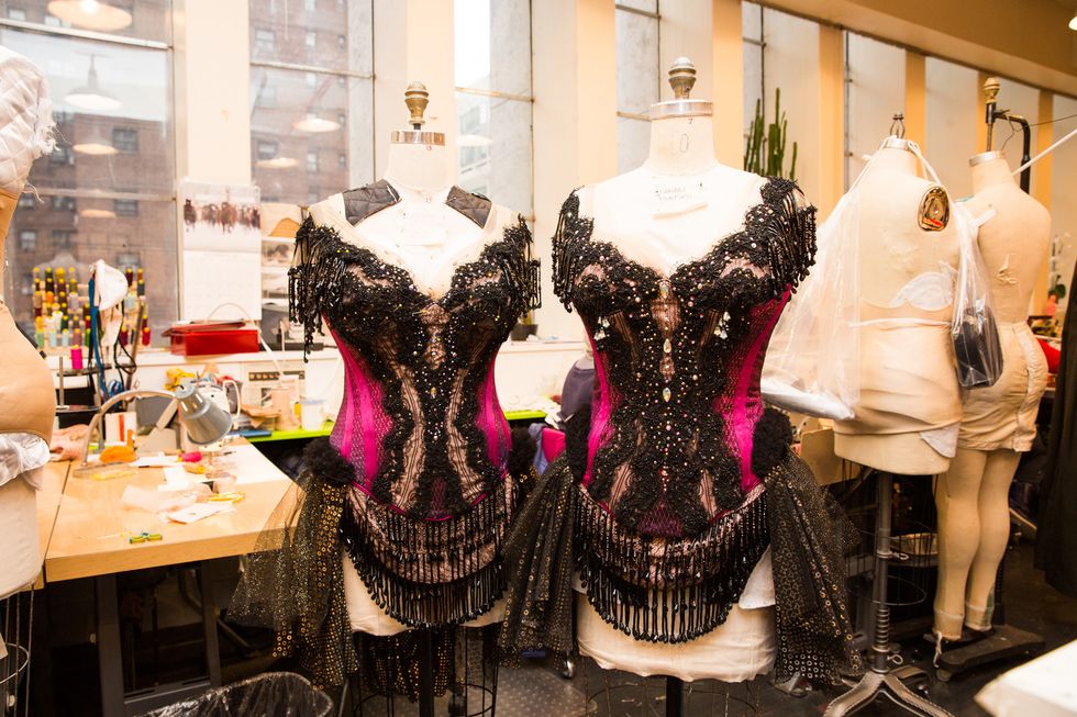 shop met opera closet