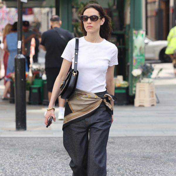 Alexa Chung Showed Us The Coolest Way To Wear A Scarf