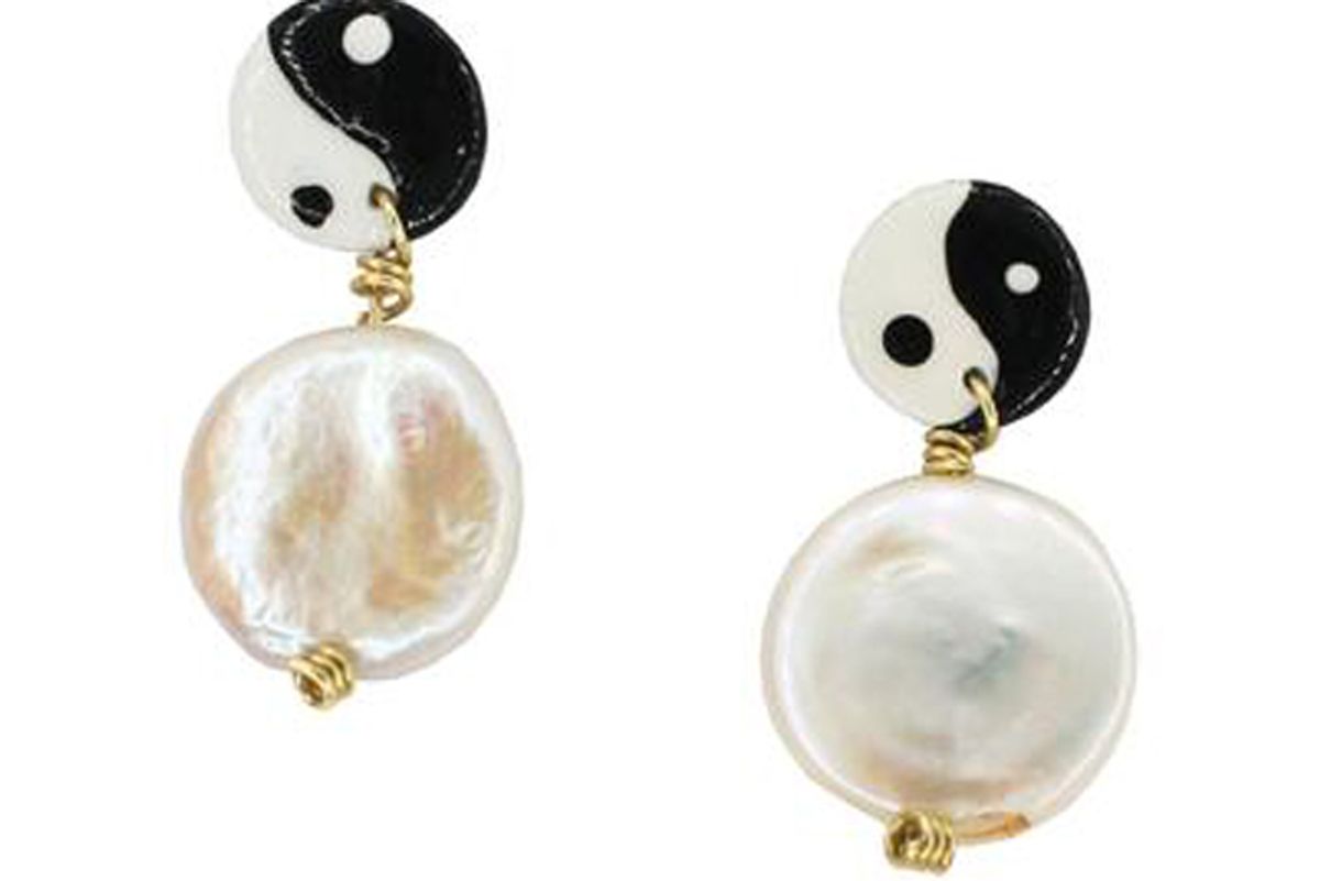 susan alexandra pearly yin yang earring