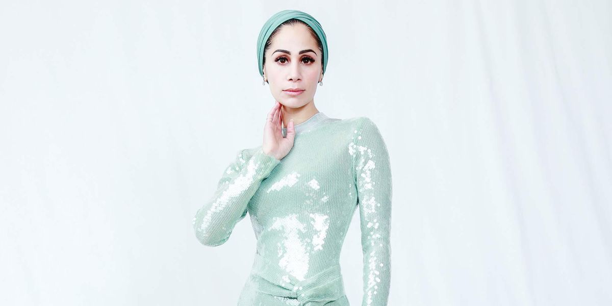 Tahereh Mafi's Wellness Habits - Coveteur: Inside Closets, Fashion, Beauty,  Health, and Travel