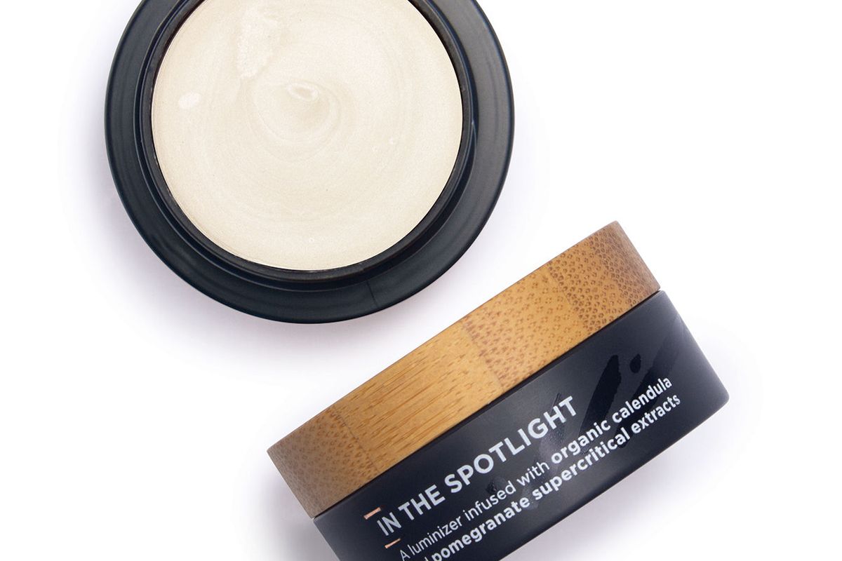 the organic skin co in the spotlight pot