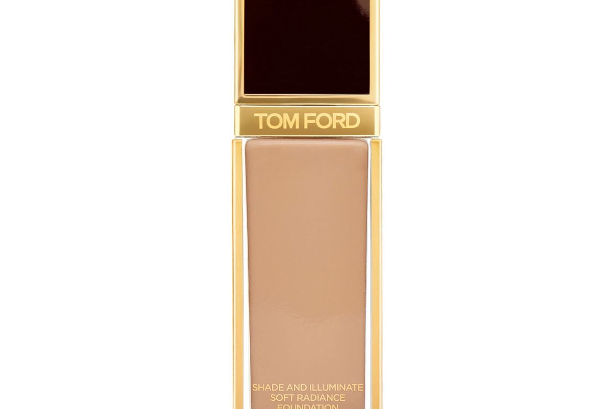 tom ford shade and illuminate soft radiance foundation spf 50
