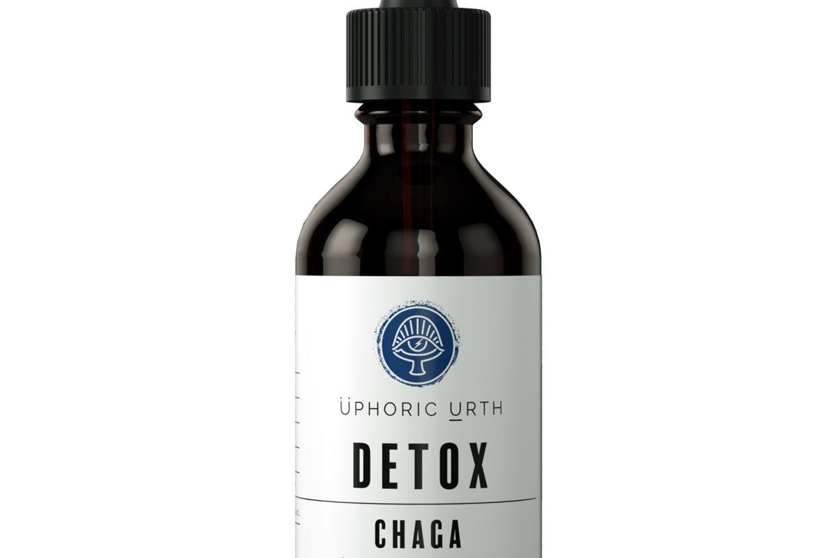 uphoric urth detox chaga mushroom double extracted tincture