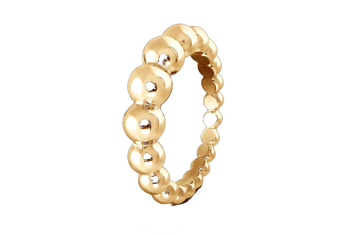van cleef and arpels perlee pearls of gold variation ring