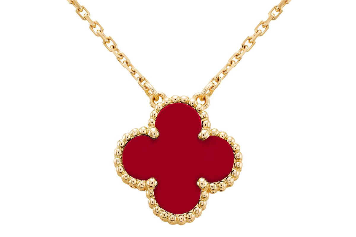 van cleef and arpels vintage alhambra pendent