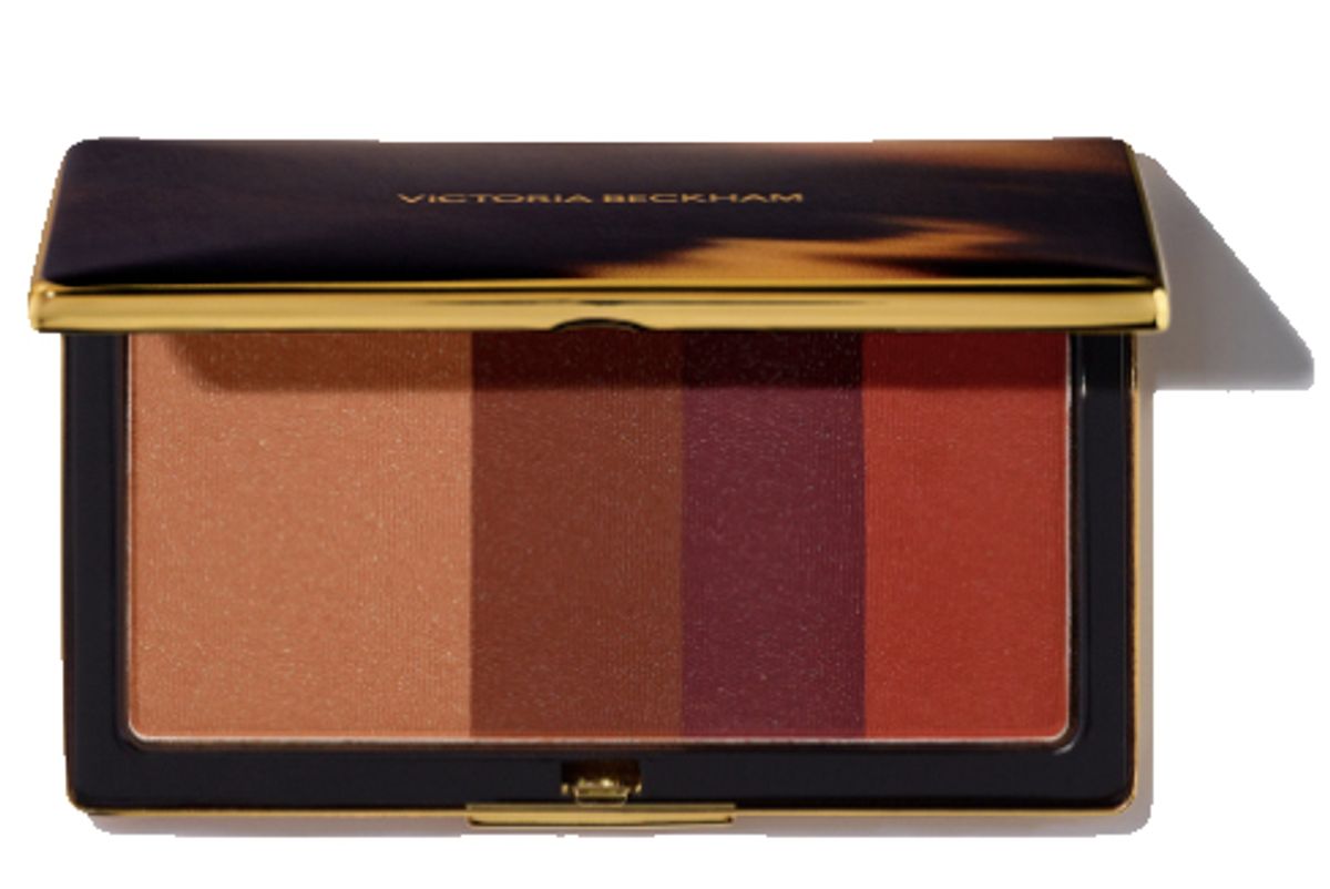 victoria beckham beauty smoky eye brick