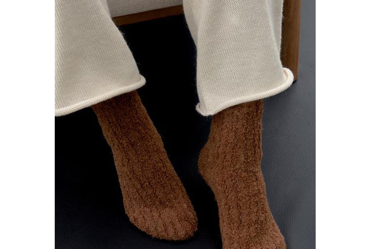 wol hide house socks