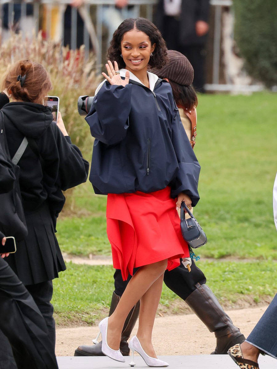 Yara Shahidi showcasing a stylish curly bob hairstyle