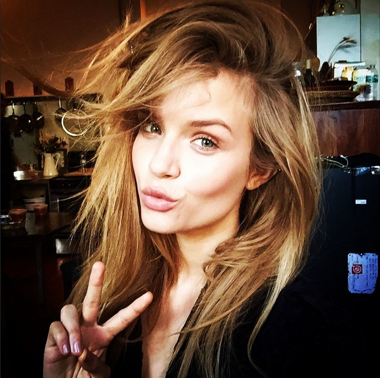 Josephine Skriver and More Models Share Selfie-Taking Tips - Coveteur