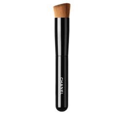 Les Pinceaux de CHANEL 2-in-1 Foundation Brush Fluid and Powder by CHANEL