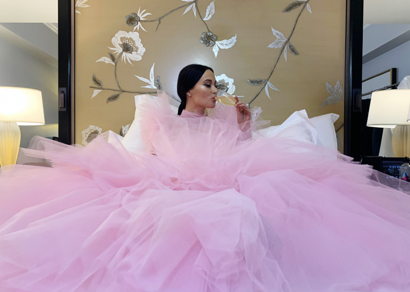 Kacey Musgraves Getting Ready for the 2019 Oscar Awards - Coveteur