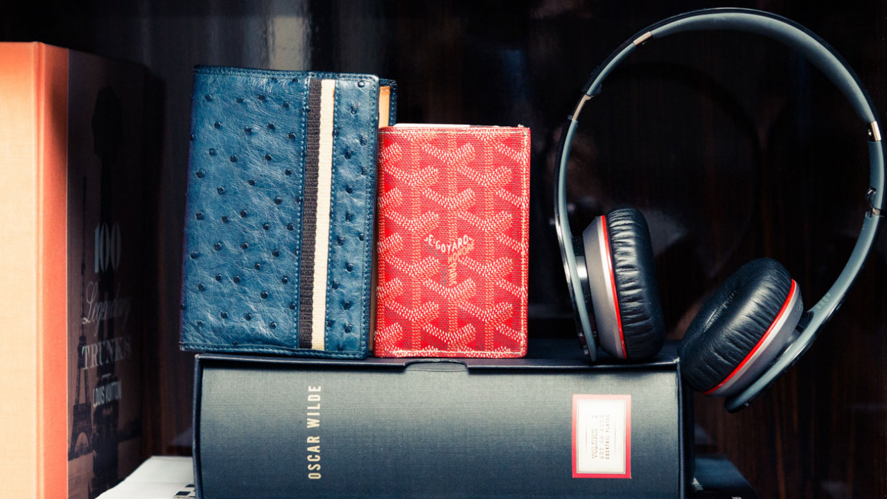 what to do at airports during long layovers