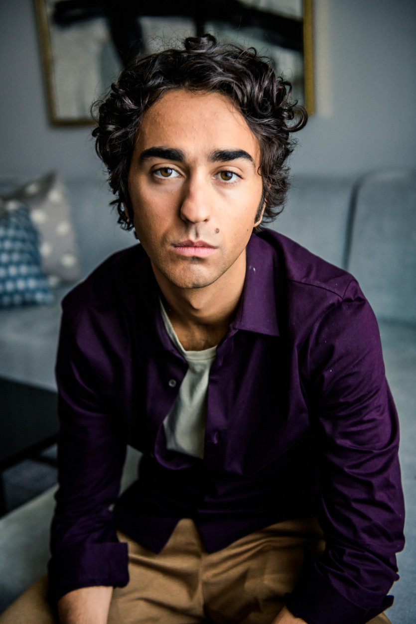 4 Things Alex Wolff Learned From His Artistic Family.