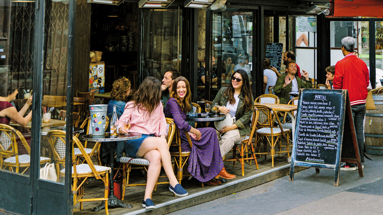 modern parisian women